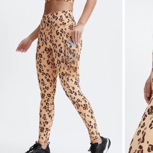 NWT Fabletics leggings